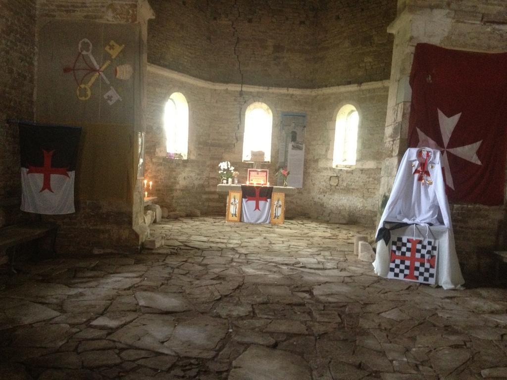 Chambres D'Hotes Les Templiers Rugney Esterno foto
