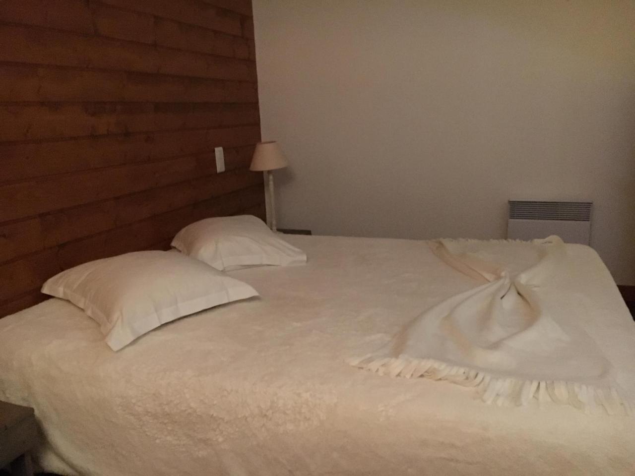 Chambres D'Hotes Les Templiers Rugney Esterno foto