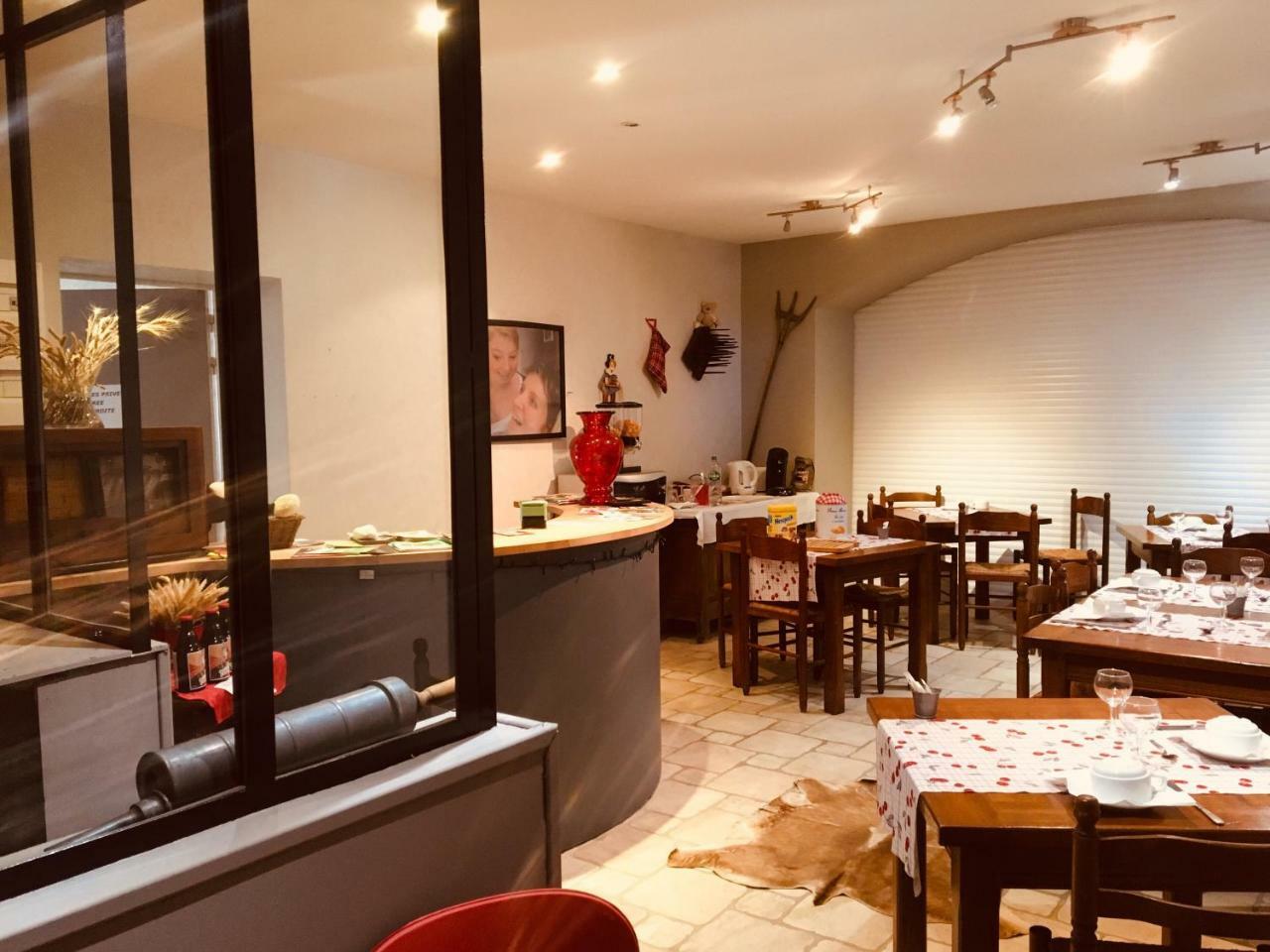 Chambres D'Hotes Les Templiers Rugney Esterno foto